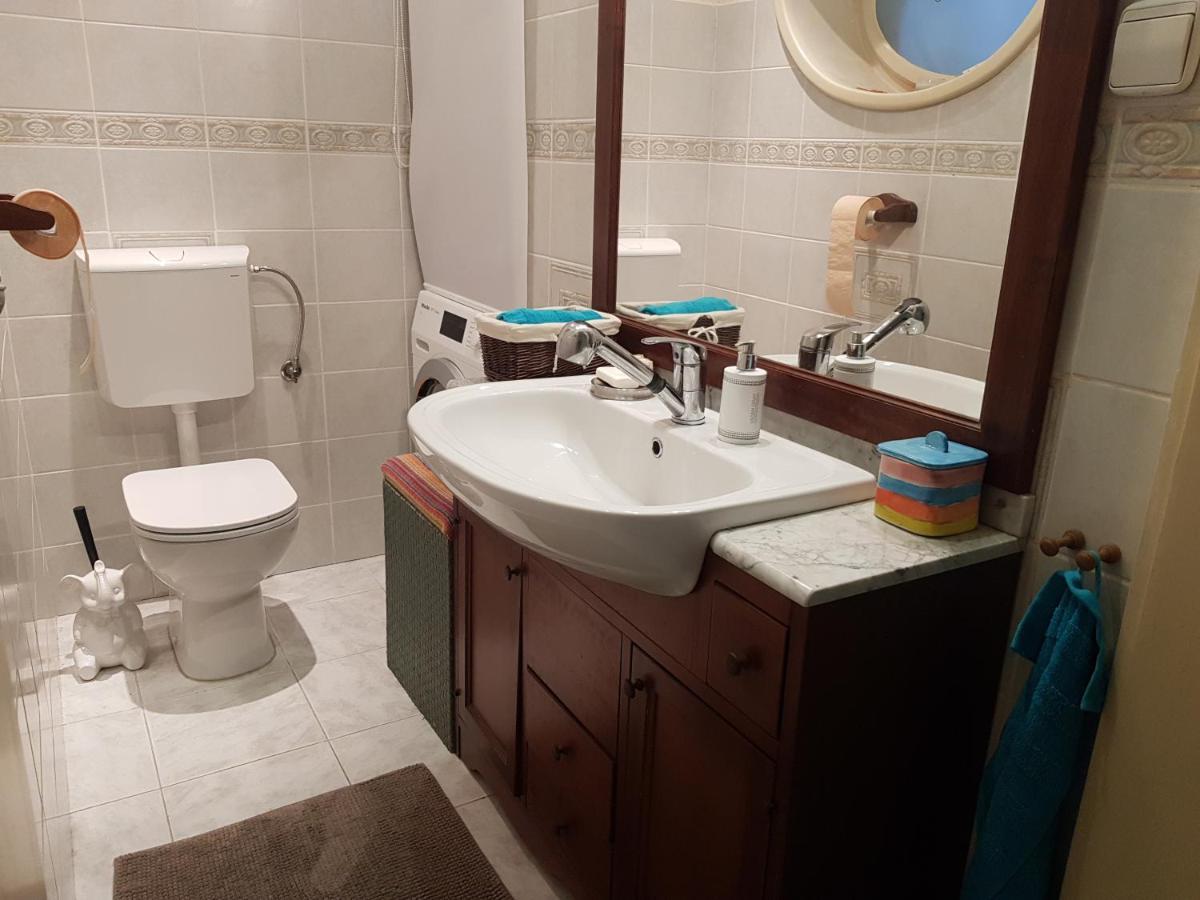 Apartment Nena With Private Free Parking
