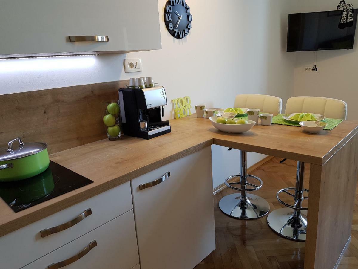 Apartment Nena With Private Free Parking Apartmán *