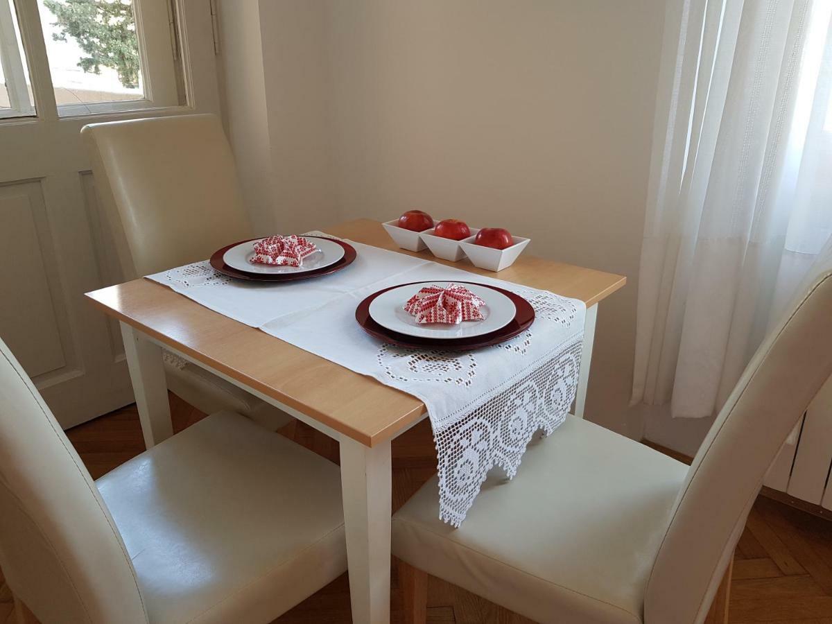 Apartment Nena With Private Free Parking Apartmán *